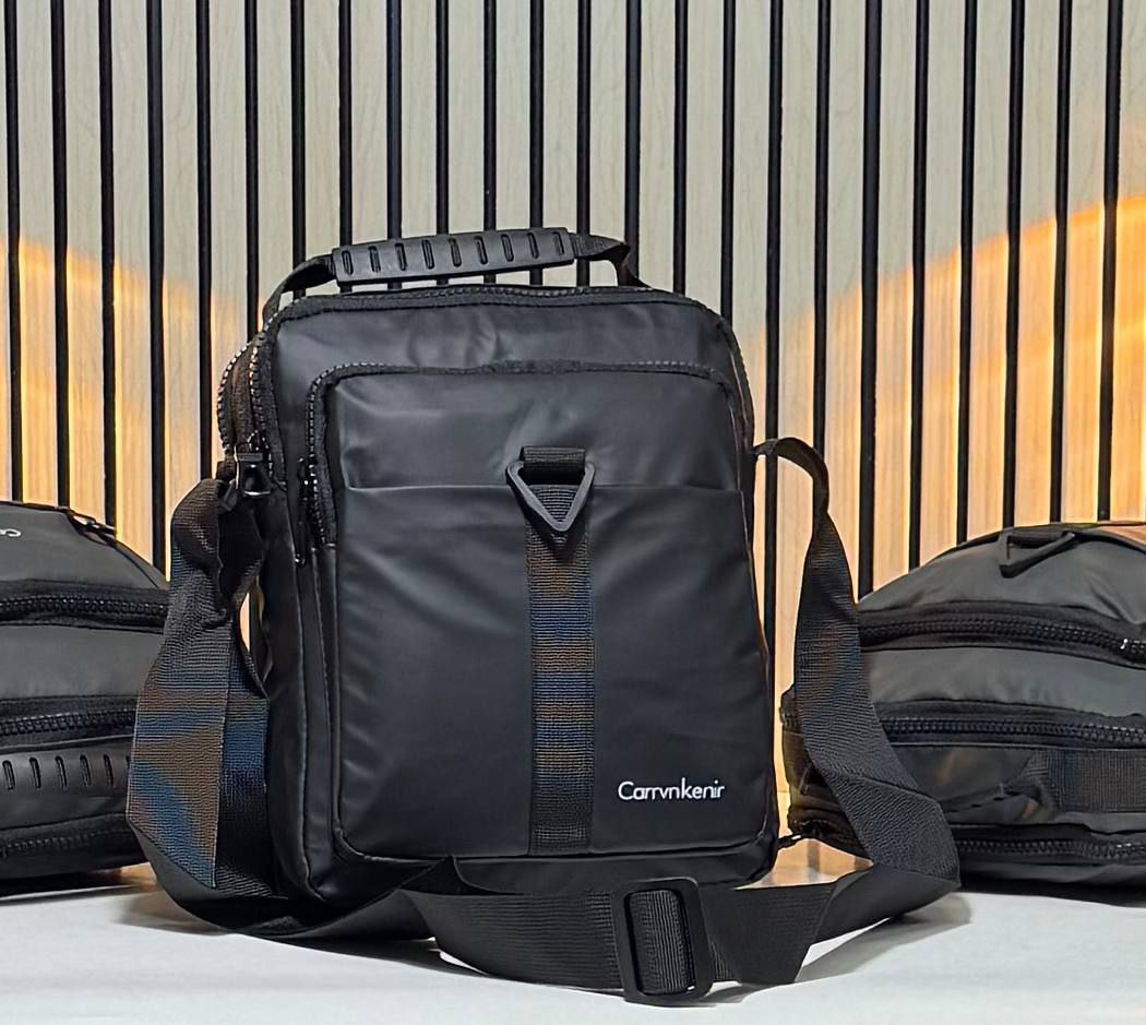 /public/uploads/photos/shares/Suzy bags/IMG_4295.jpeg